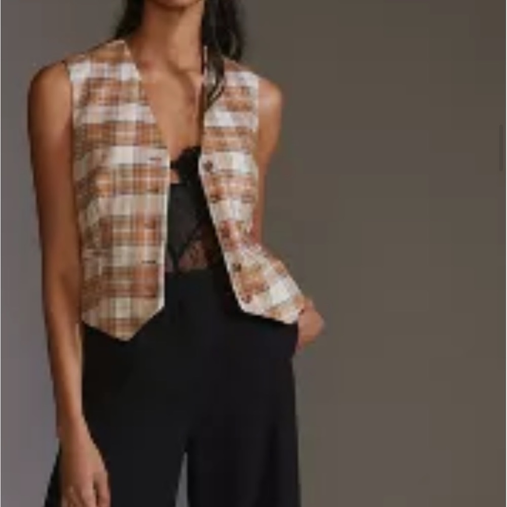 TODAY ONLY - $20 price firm! Vest by Hutch